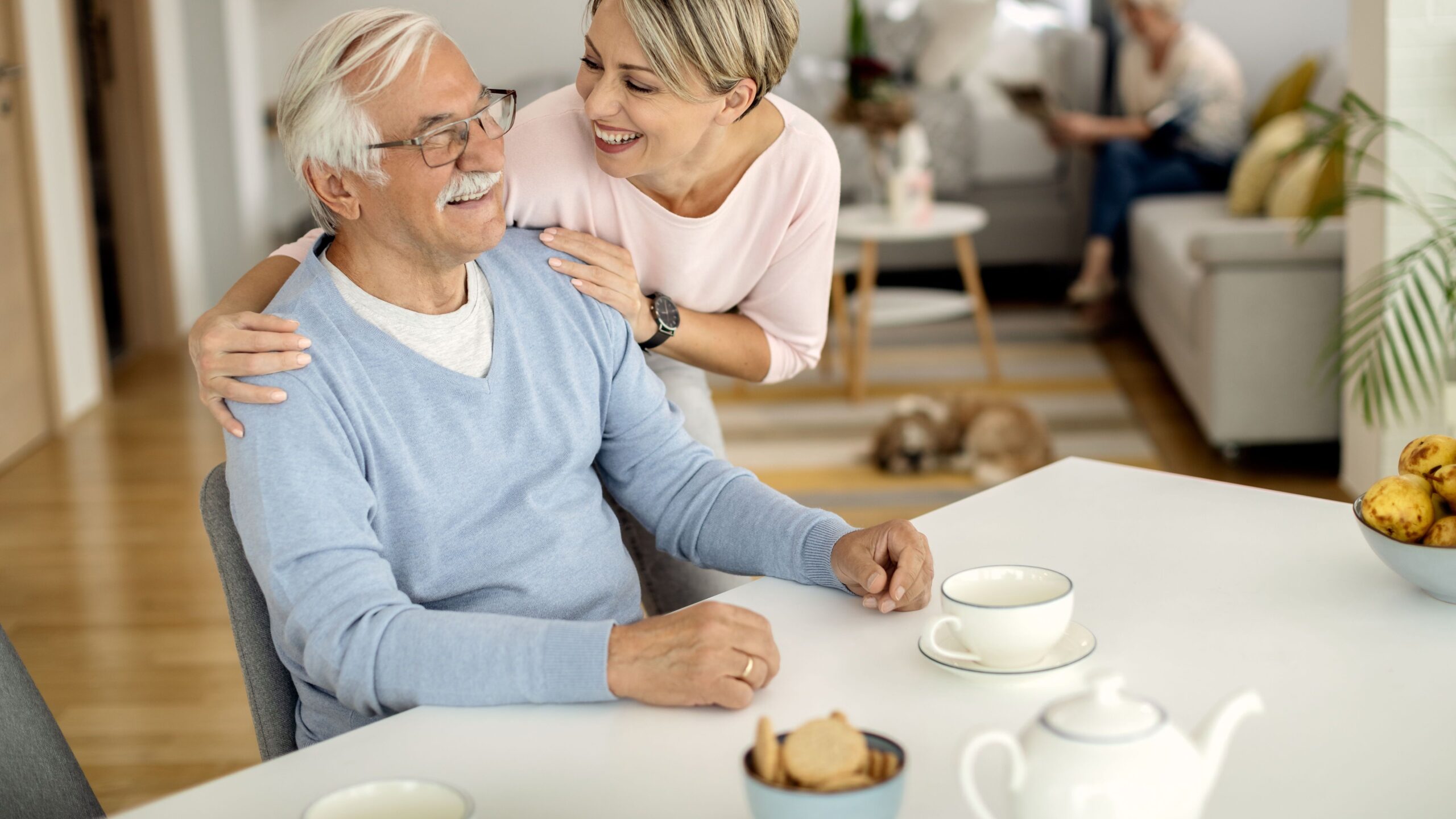 How to talk to stubborn aging parents about accepting help at home